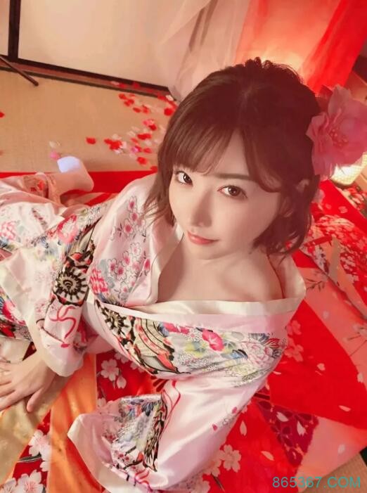 イベルト新代言人出列!深田咏美(深田えいみ)被换掉的原因是?