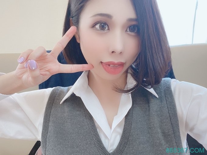 EBOD-809 :大眼痴女美体师“藤咲玲央奈”免费附送全套服务。