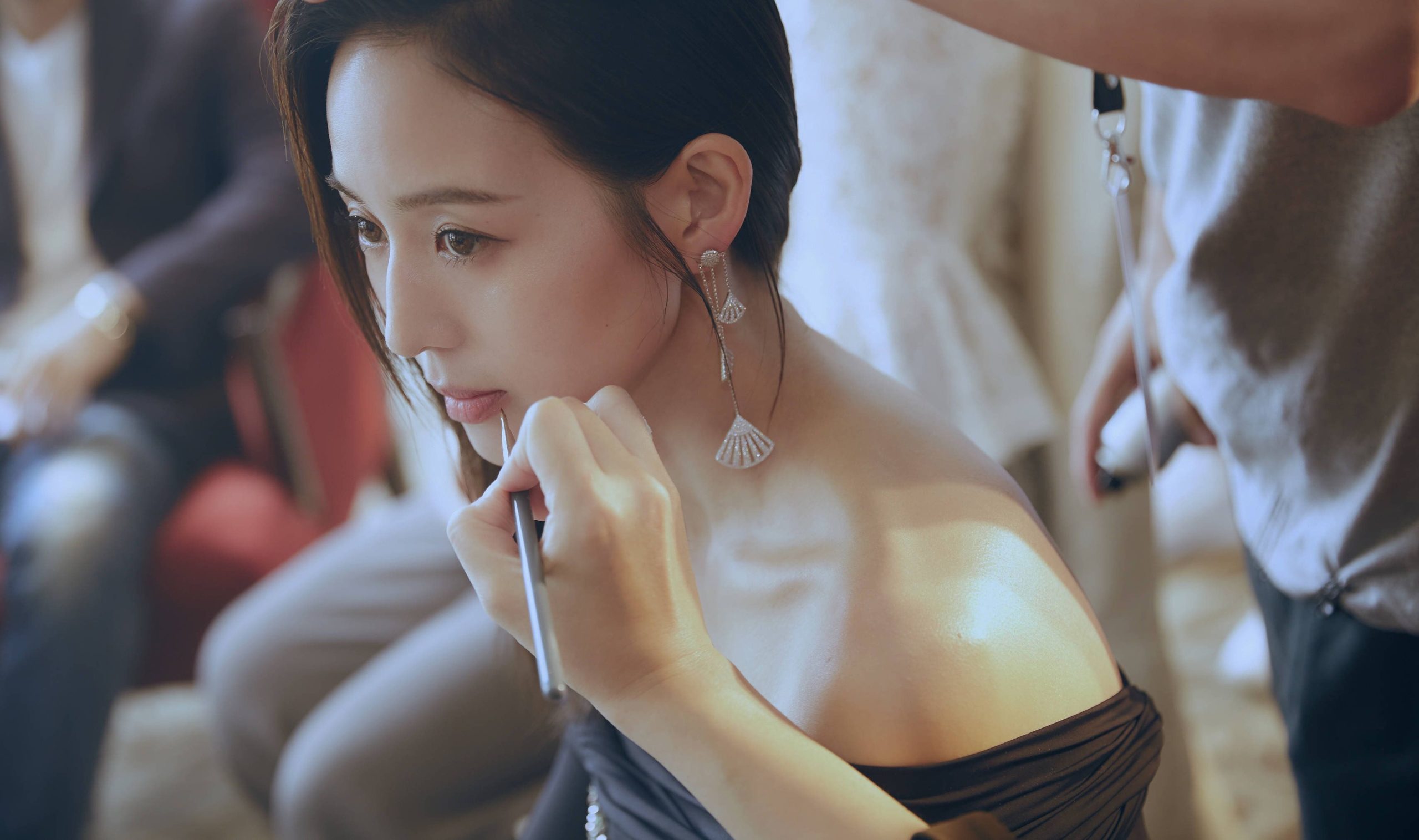 “湾湾女神”张钧甯,X感迷人气质如兰,真是越来越有范了
